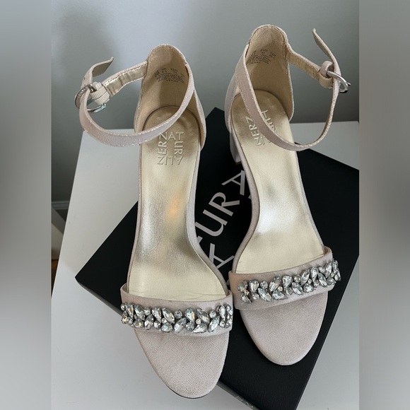 NWOB Naturalizer Sandals/Evening/Bridal Shoes Sz 9 Silver - Picture 9 of 10
